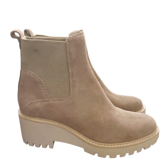 Dolce Vita Tan Haddie Suede Wedge Chelsie Boots Size 7 MSRP 140.00 - Picture 1 of 6